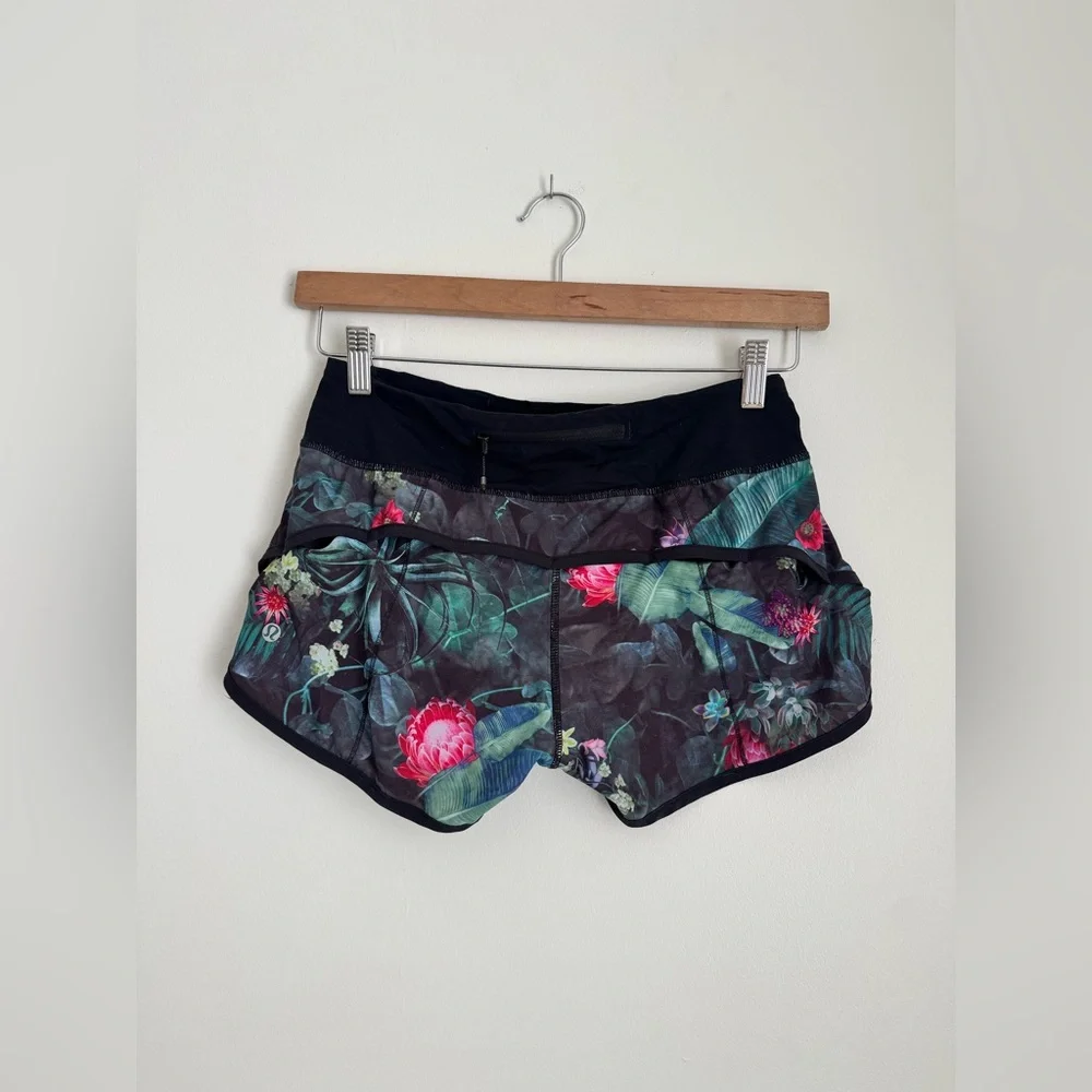 Lululemon Activewear Set - Floral Sports Bra & Shorts - Picture 3 of 10